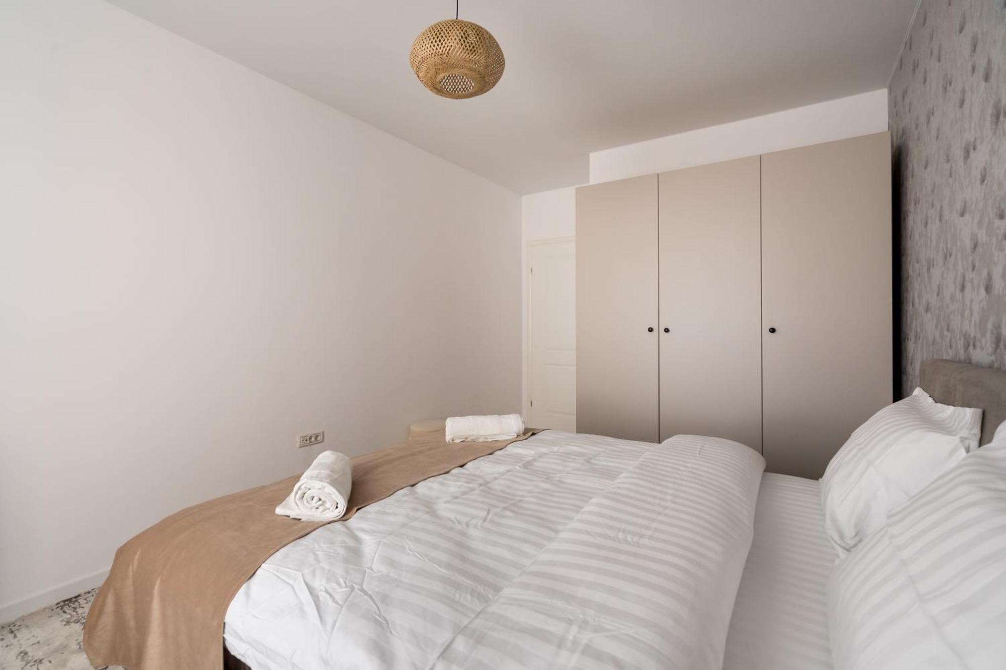 Spacious 606