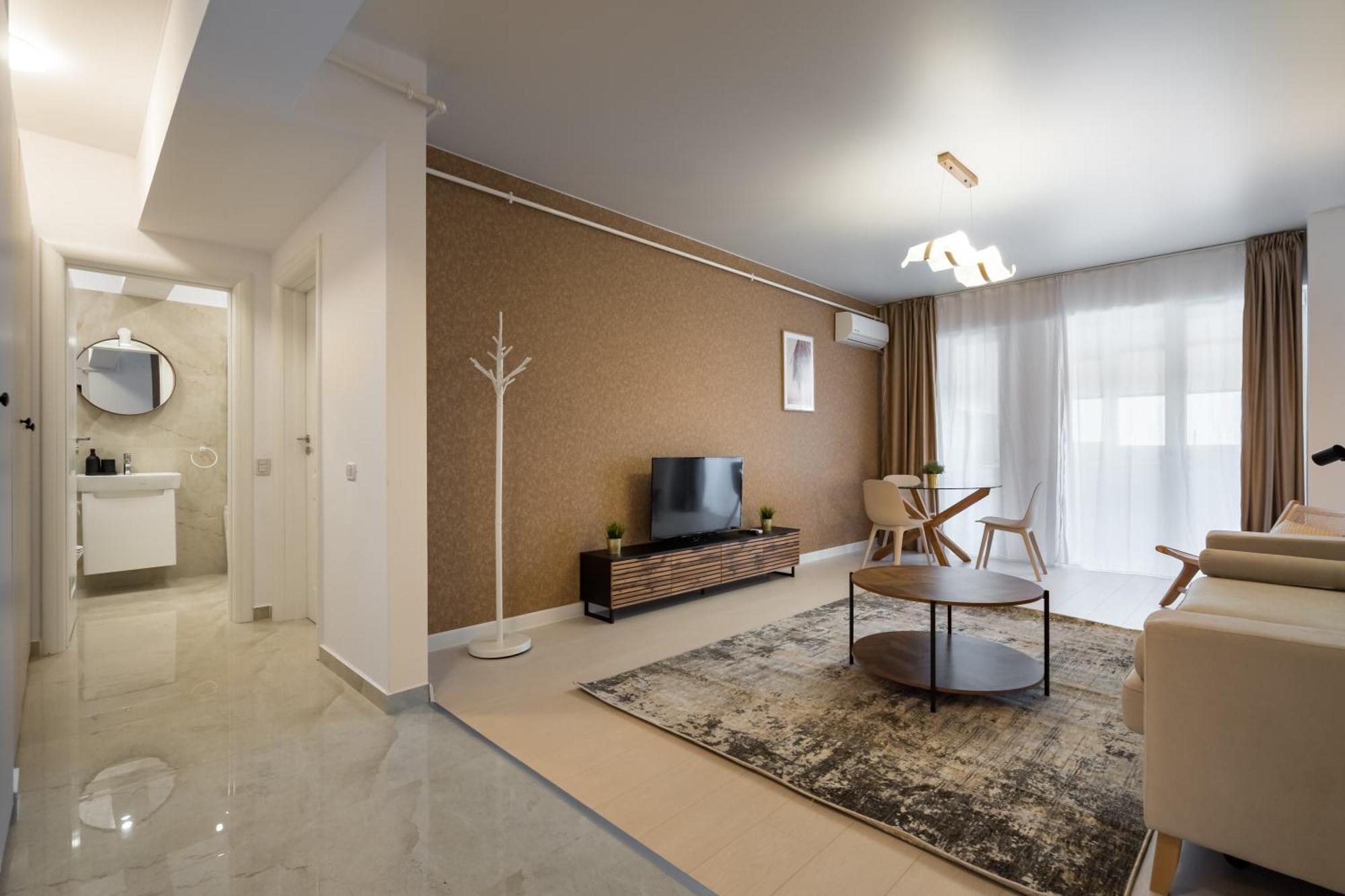 Spacious 606 *